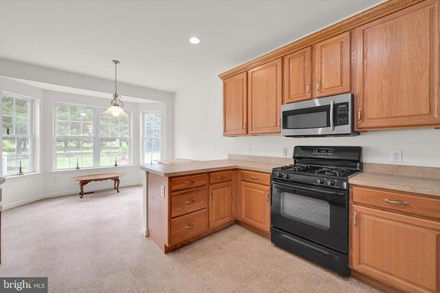 104 WALNUT DR W, Bernville, PA 19506
