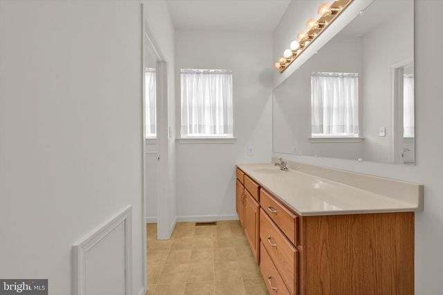 104 WALNUT DR W, Bernville, PA 19506
