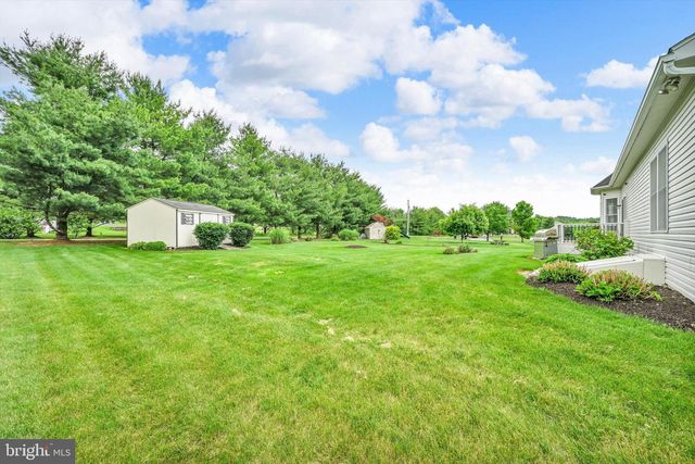 104 WALNUT DR W, Bernville, PA 19506