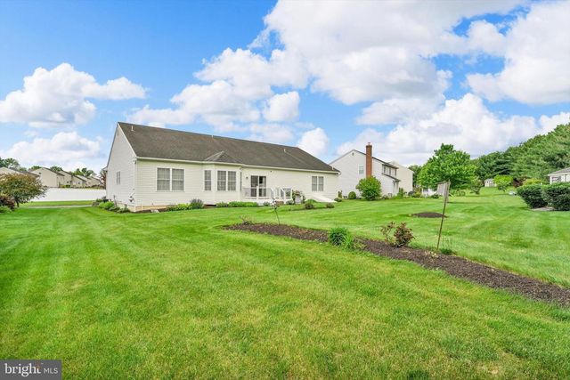 104 WALNUT DR W, Bernville, PA 19506