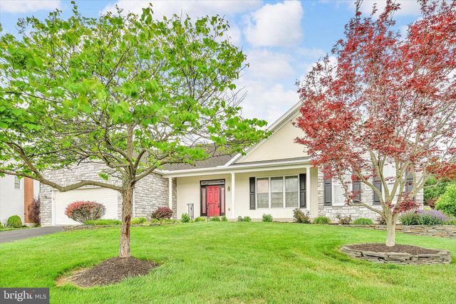 104 WALNUT DR W, Bernville, PA 19506