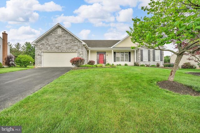 104 WALNUT DR W, Bernville, PA 19506
