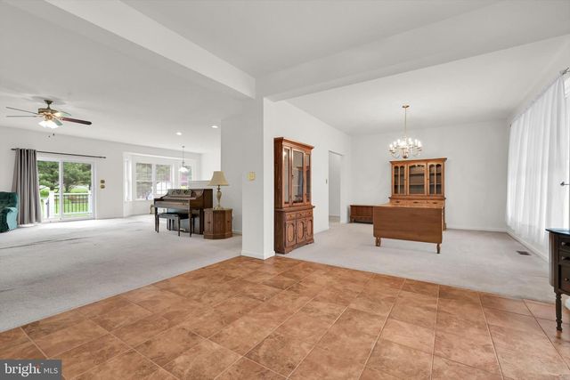 104 WALNUT DR W, Bernville, PA 19506