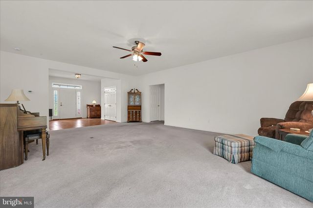 104 WALNUT DR W, Bernville, PA 19506