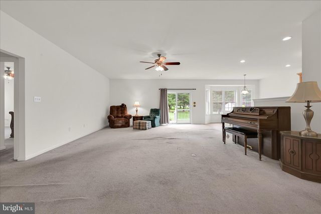 104 WALNUT DR W, Bernville, PA 19506