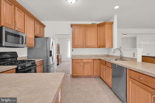 104 WALNUT DR W, Bernville, PA 19506