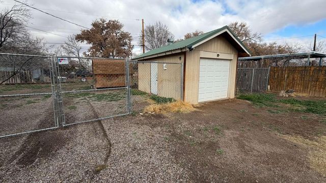 245 Golden Poppy Street, Bosque Farms, NM 87068