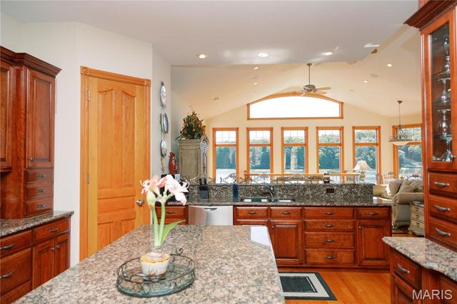 1602 Woodson Drive, Owensville, MO 65066