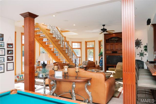 1602 Woodson Drive, Owensville, MO 65066