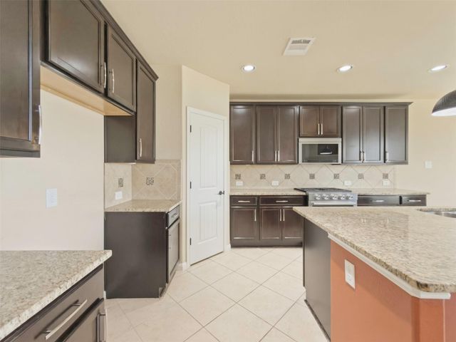 21607 Whistling Straits Drive, Porter, TX 77365