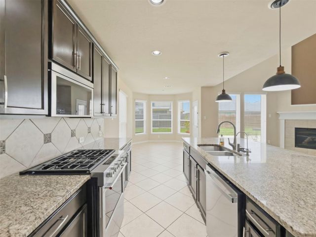 21607 Whistling Straits Drive, Porter, TX 77365