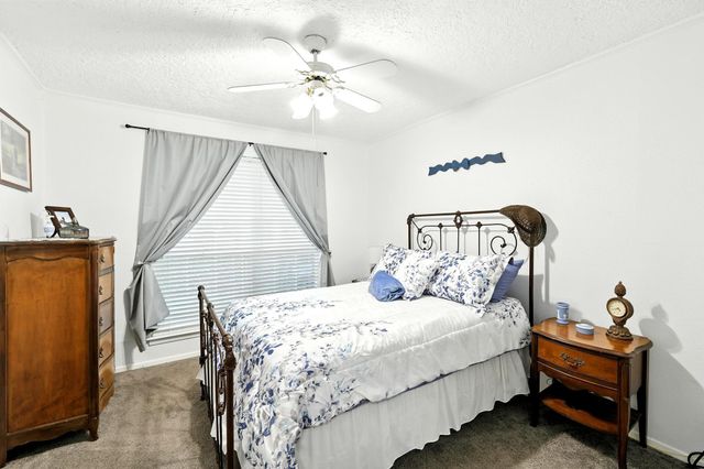 100 Edgewater Drive 39, Livingston, TX 77351