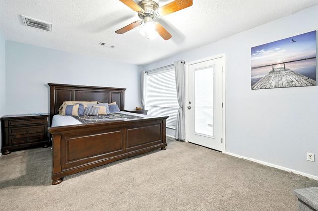 100 Edgewater Drive 39, Livingston, TX 77351