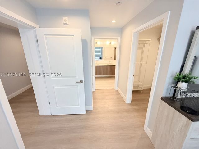 1938 Jackson St 202, Hollywood, FL 33020