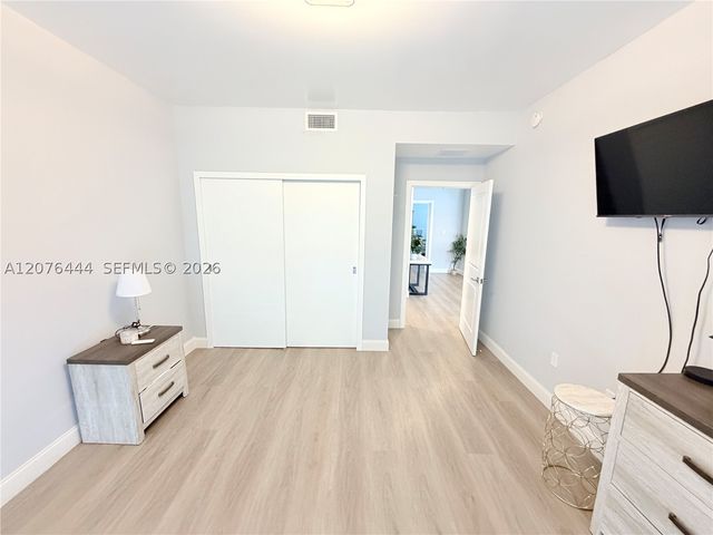 1938 Jackson St 202, Hollywood, FL 33020