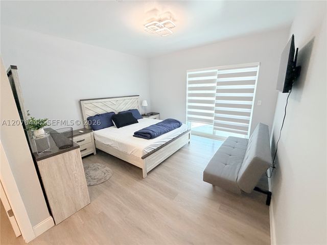 1938 Jackson St 202, Hollywood, FL 33020