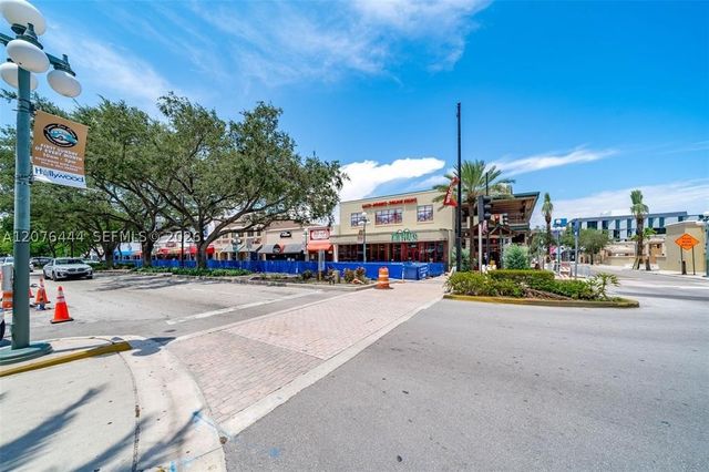 1938 Jackson St 202, Hollywood, FL 33020