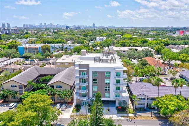 1938 Jackson St 202, Hollywood, FL 33020