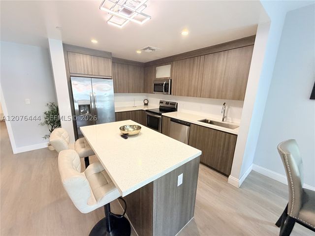 1938 Jackson St 202, Hollywood, FL 33020