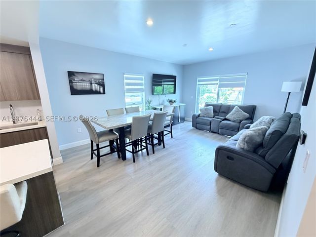 1938 Jackson St 202, Hollywood, FL 33020