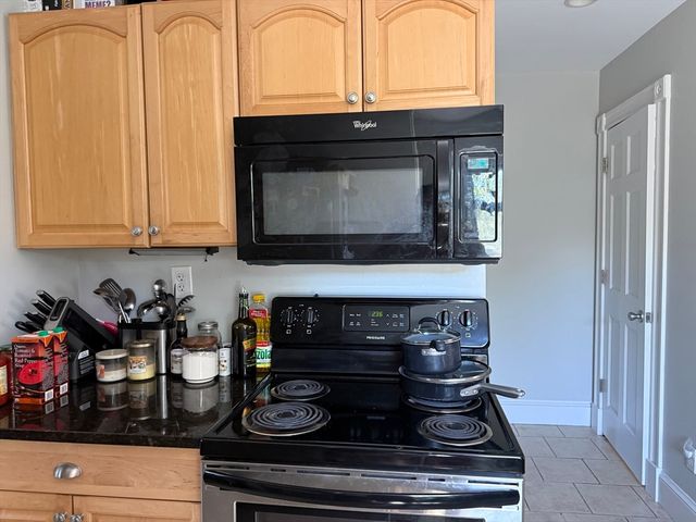 80 E Division 2, Braintree, MA 02184