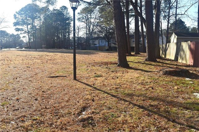 304 Circuit Ln Unit B, Newport News, VA 23608