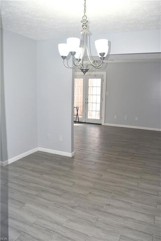 304 Circuit Ln Unit B, Newport News, VA 23608