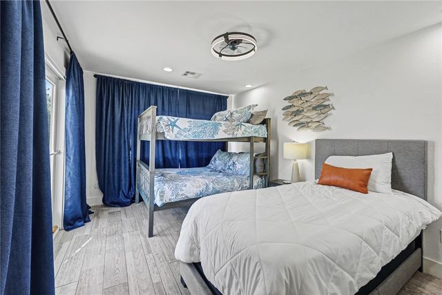 111 Caribbean Dr, Corpus Christi, TX 78418