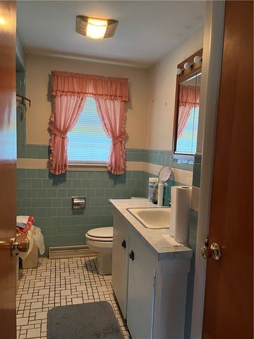 1369 Hope Road, Cranston, RI 02831