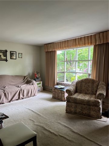 1369 Hope Road, Cranston, RI 02831