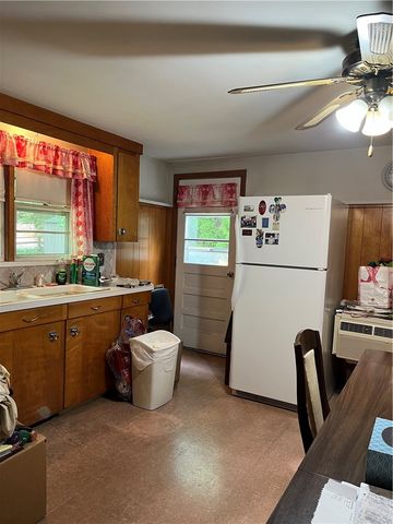 1369 Hope Road, Cranston, RI 02831