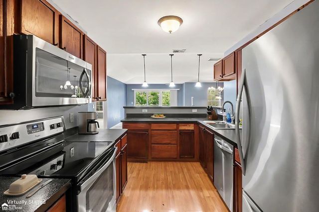 4011 Hampton Ridge Boulevard, Genoa Twp, MI 48843