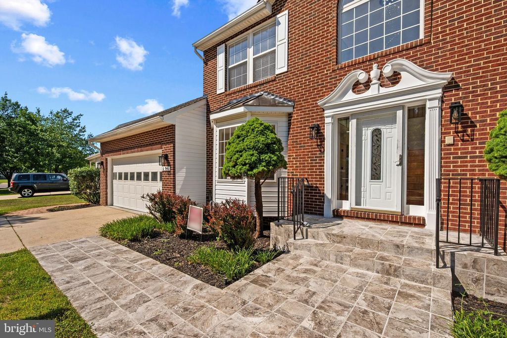 Image 2 of property listing at 404 PRAIRIE CT, Upper Marlboro, MD 20774