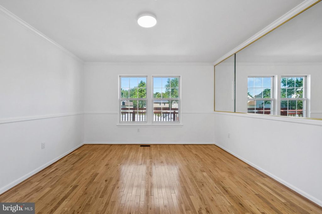 Image 7 of property listing at 404 PRAIRIE CT, Upper Marlboro, MD 20774