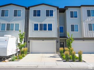 699 E RYEGRASS DR, Eagle Mountain, UT 84005