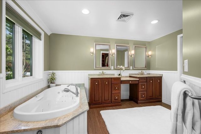 96 Ridge Rd, Northborough, MA 01532