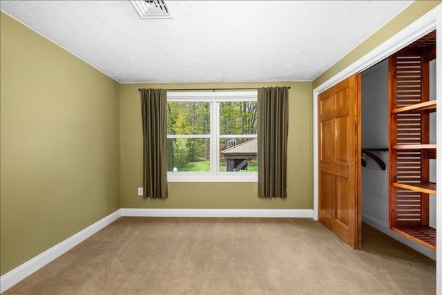 96 Ridge Rd, Northborough, MA 01532