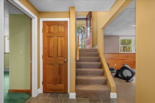 96 Ridge Rd, Northborough, MA 01532