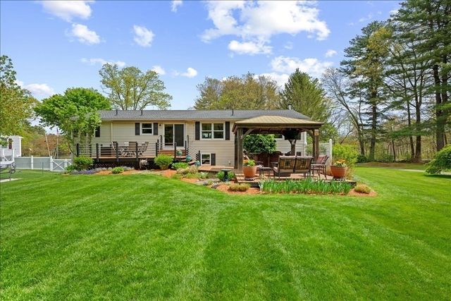 96 Ridge Rd, Northborough, MA 01532