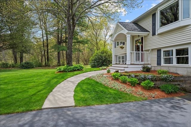 96 Ridge Rd, Northborough, MA 01532