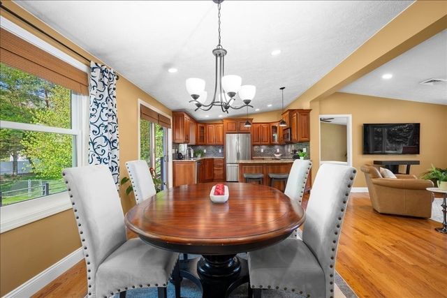 96 Ridge Rd, Northborough, MA 01532