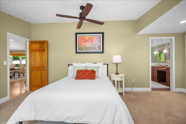 96 Ridge Rd, Northborough, MA 01532