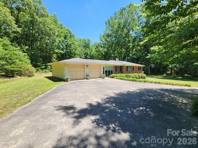 2333 Lynwood Drive, Lancaster, SC 29720