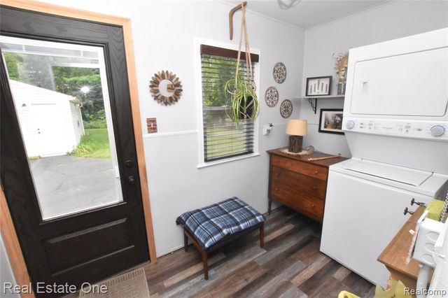 763 S Winding Drive, Waterford, MI 48328