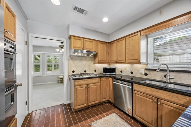 8114 Twin Hills Drive, Houston, TX 77071