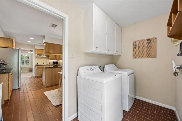 8114 Twin Hills Drive, Houston, TX 77071