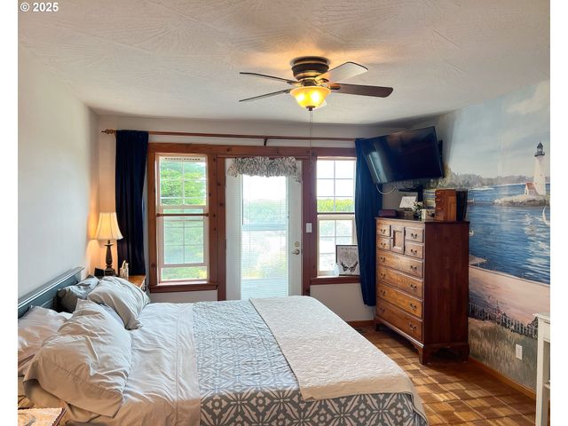 30517 K Pl, Ocean Park, WA 98640