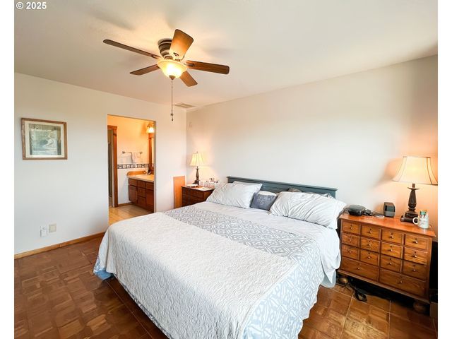 30517 K Pl, Ocean Park, WA 98640