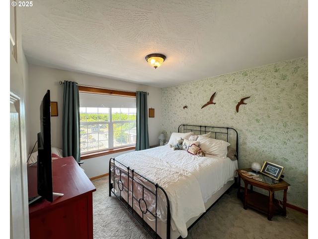 30517 K Pl, Ocean Park, WA 98640