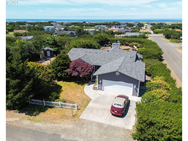 30517 K Pl, Ocean Park, WA 98640